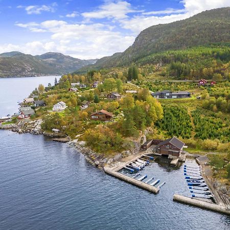 Charming House Located By The Fjord With The Pultpitrock Within Short Distance Jørpeland Exterior foto