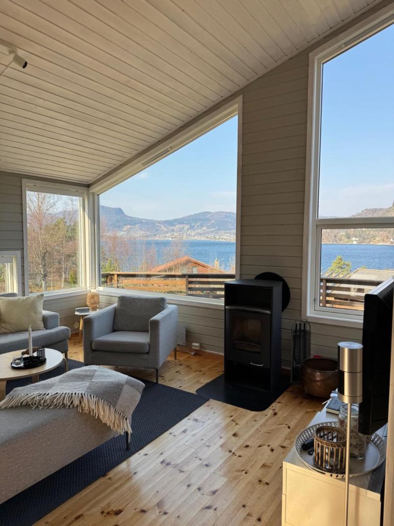 Charming House Located By The Fjord With The Pultpitrock Within Short Distance Jørpeland Exterior foto
